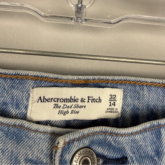 Abercrombie & Fitch Relaxed Denim Dad Shorts - Picture 5 of 5